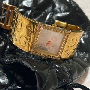 Guess gold played wayxh